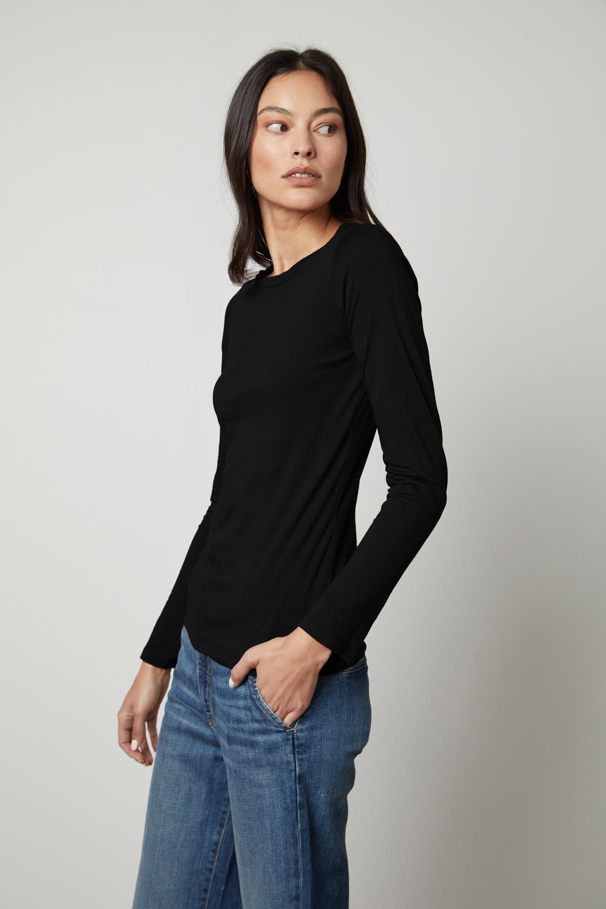 Velvet Zofina05 Gauzy Whisper Classic L/S Top Black