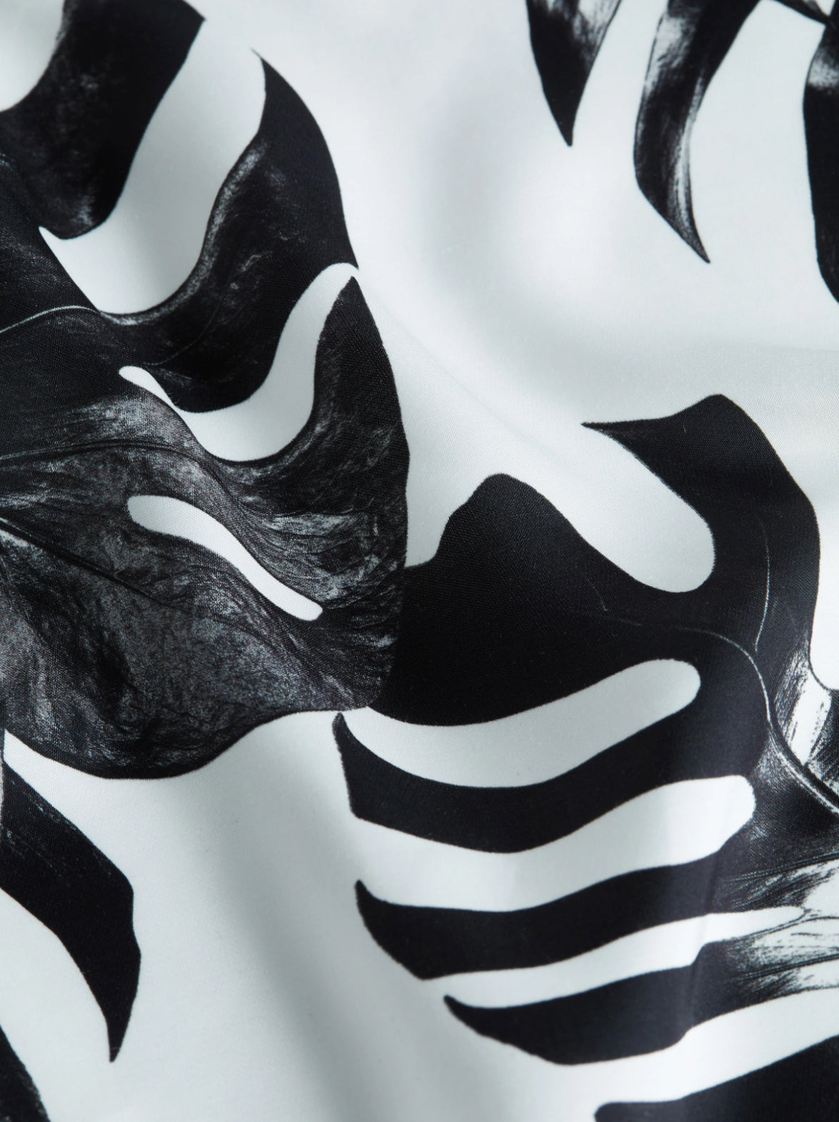 L'AGENCE Lexi Camisole in black/white palm leaves