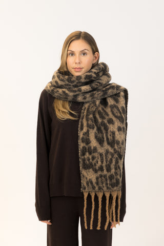 Lyla & Luxe Leopard Scarf in Camel