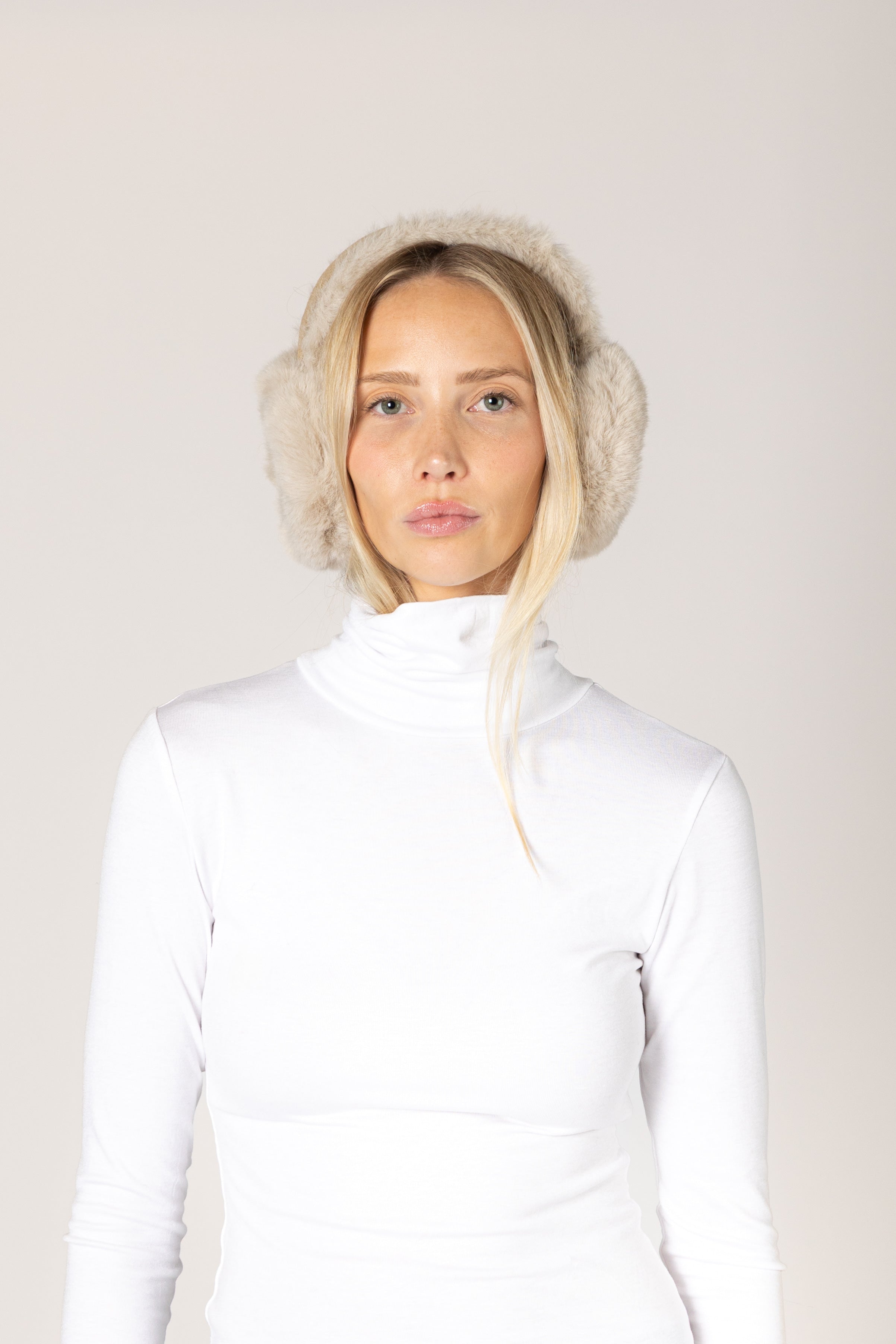 Lyla & Luxe Classic Fuzzy Earmuff in Beige