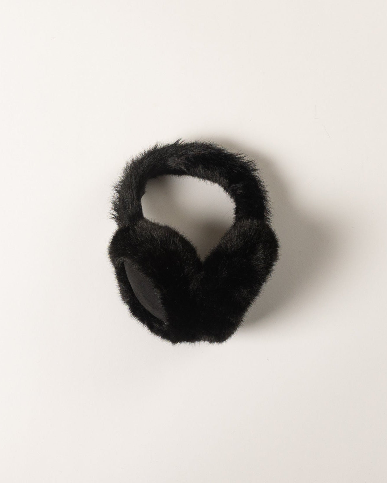 Lyla & Luxe Classic Fuzzy Earmuff in Black