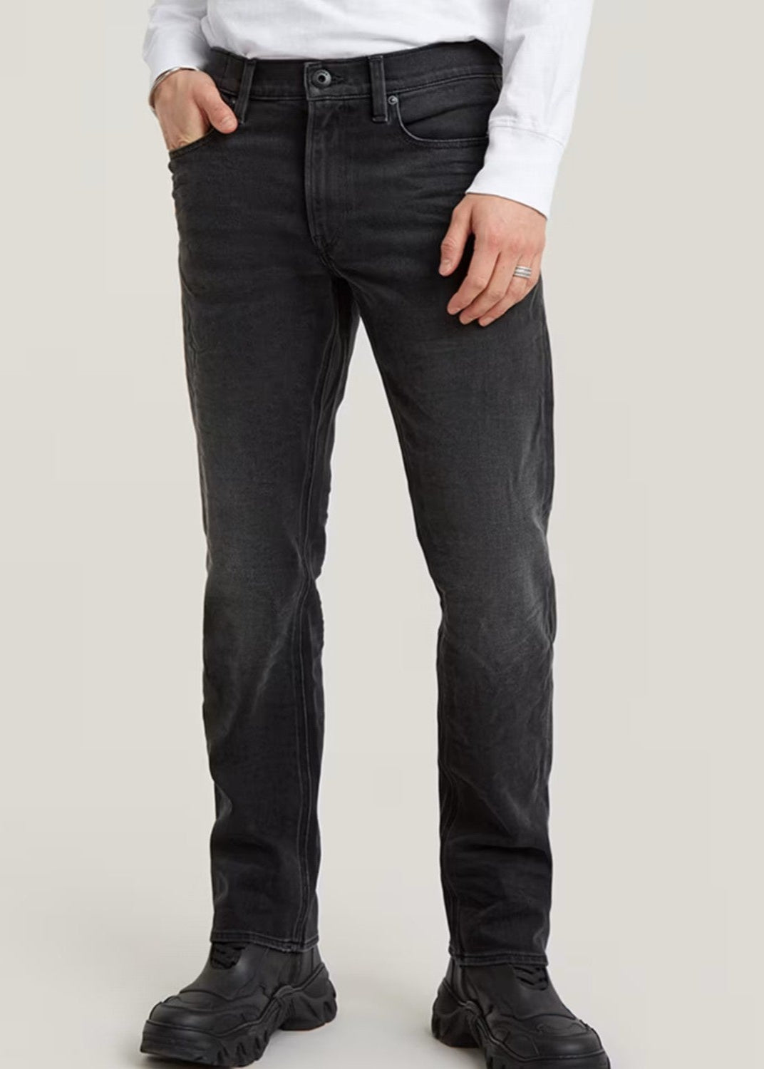 G-STAR Men's MOSA STRAIGHT Jeans - Worn in Black Moon