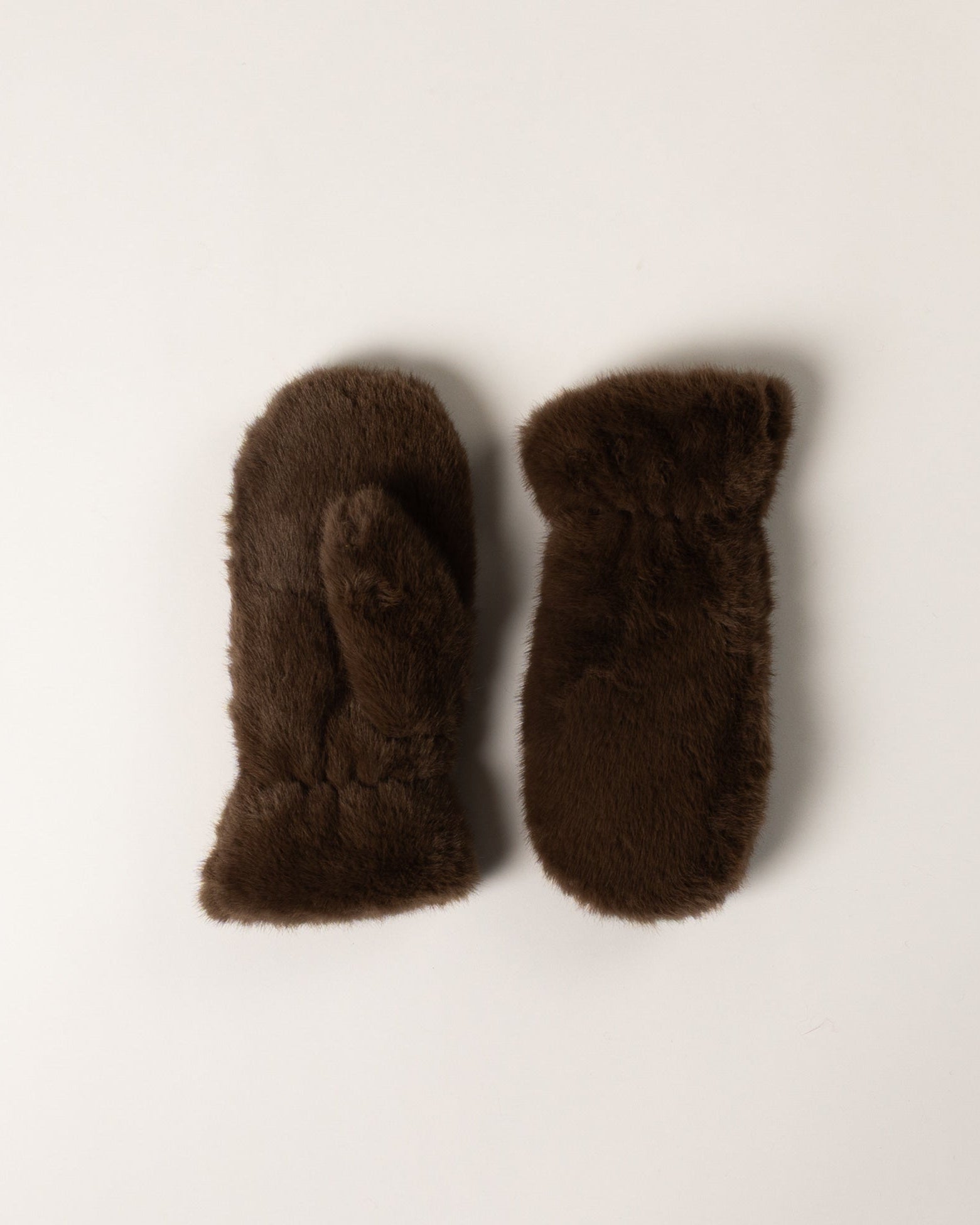 Lyla & Luxe Faux Fur Luxe Mittens in Sable