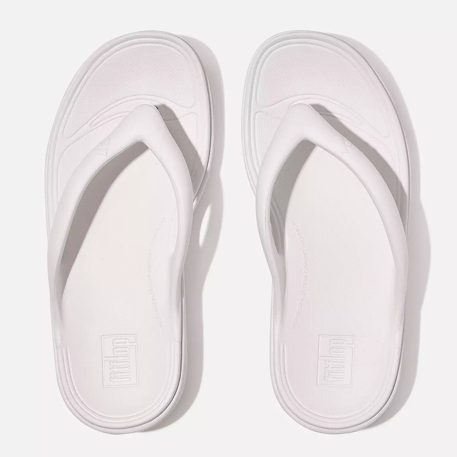 FitFlop RELIEFF Recovery Toe-Post Sandals in Urban White