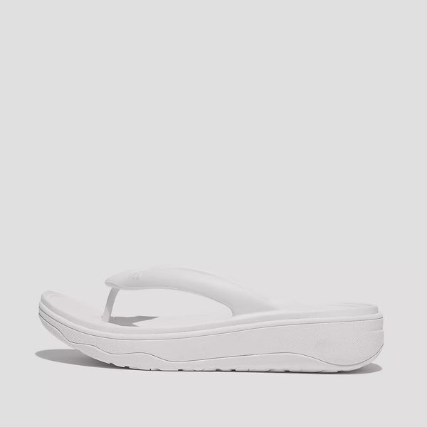 FitFlop RELIEFF Recovery Toe-Post Sandals in Urban White