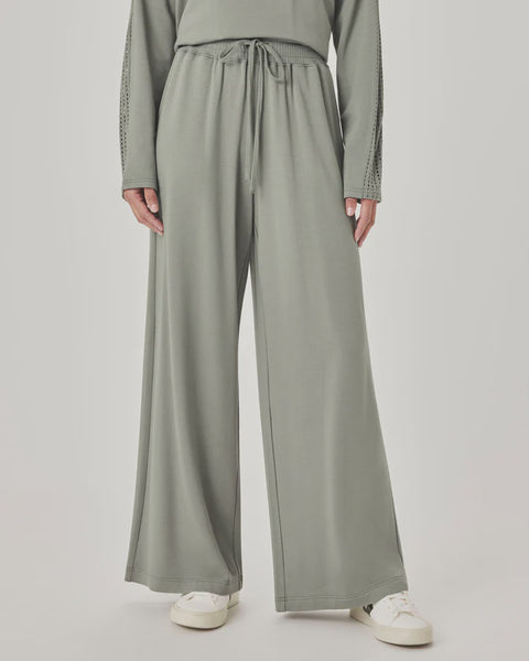 Splendid Jada Full Length Sweatpant in Eucalyptus