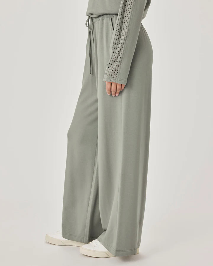 Splendid Jada Full Length Sweatpant in Eucalyptus