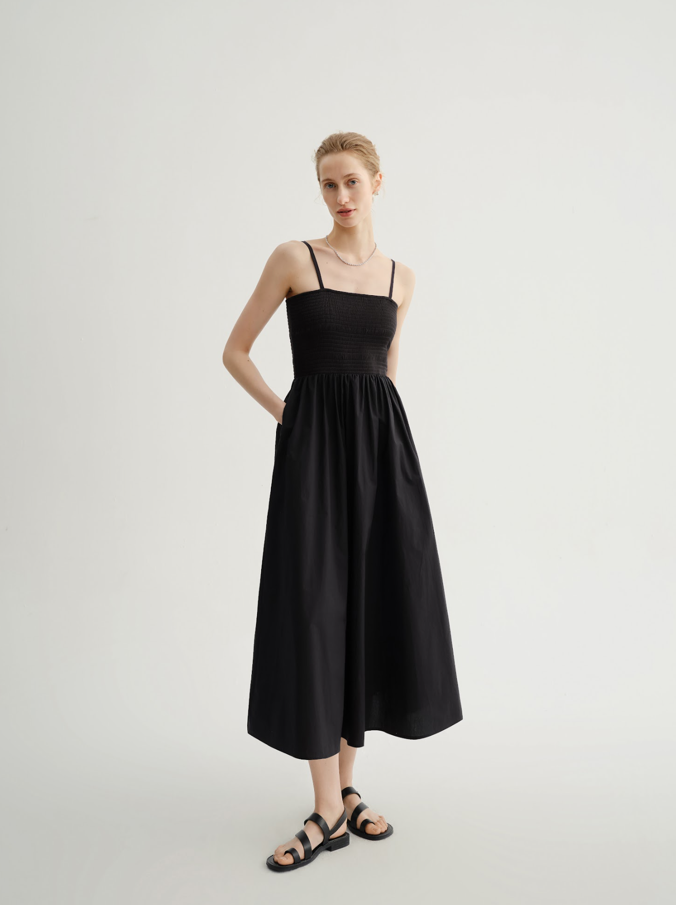 Meilleur Moment Smocked Sun Dress in Black