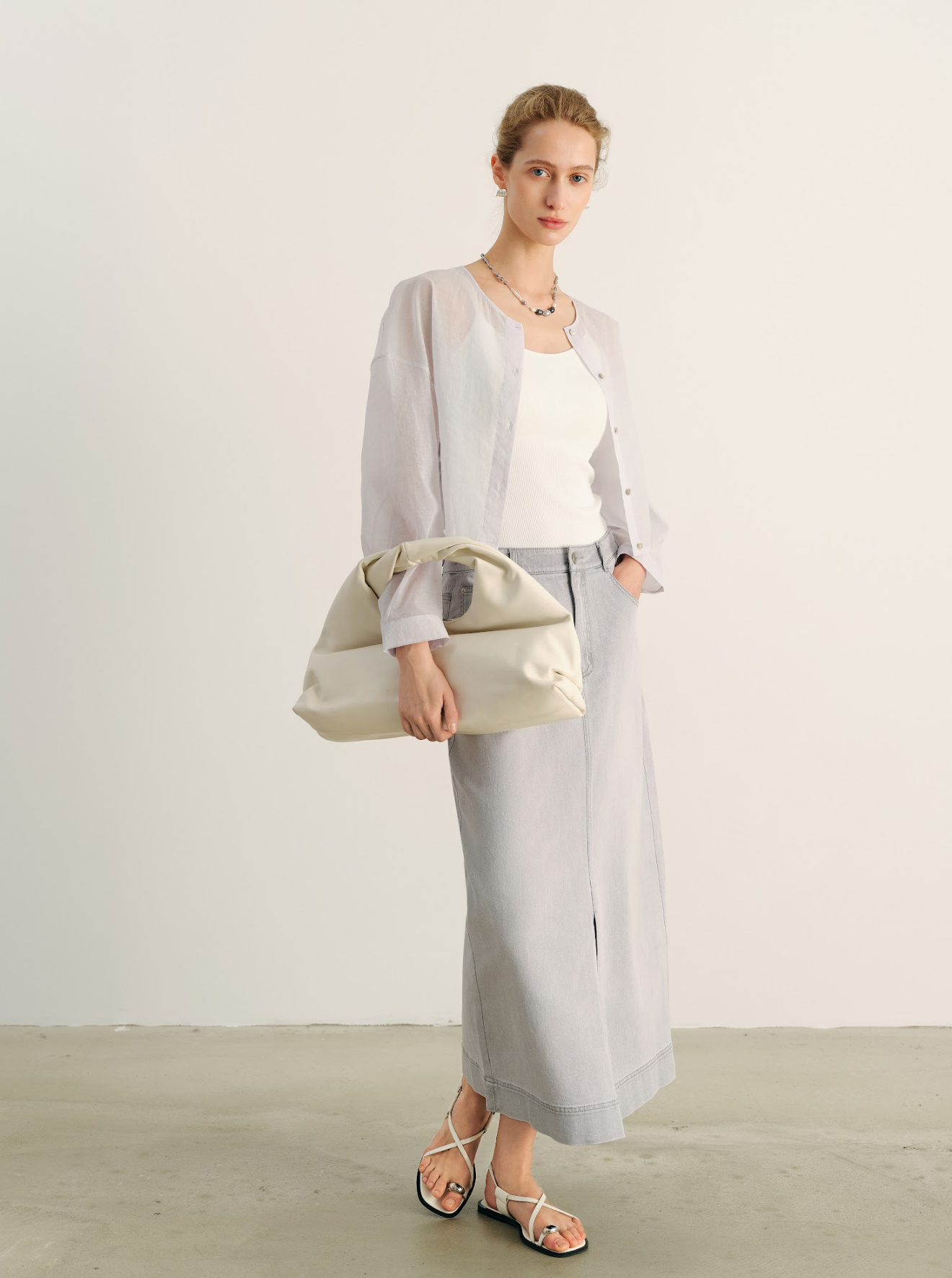 Meilleur Moment Light Weight Sheer Jacket in Light Gray