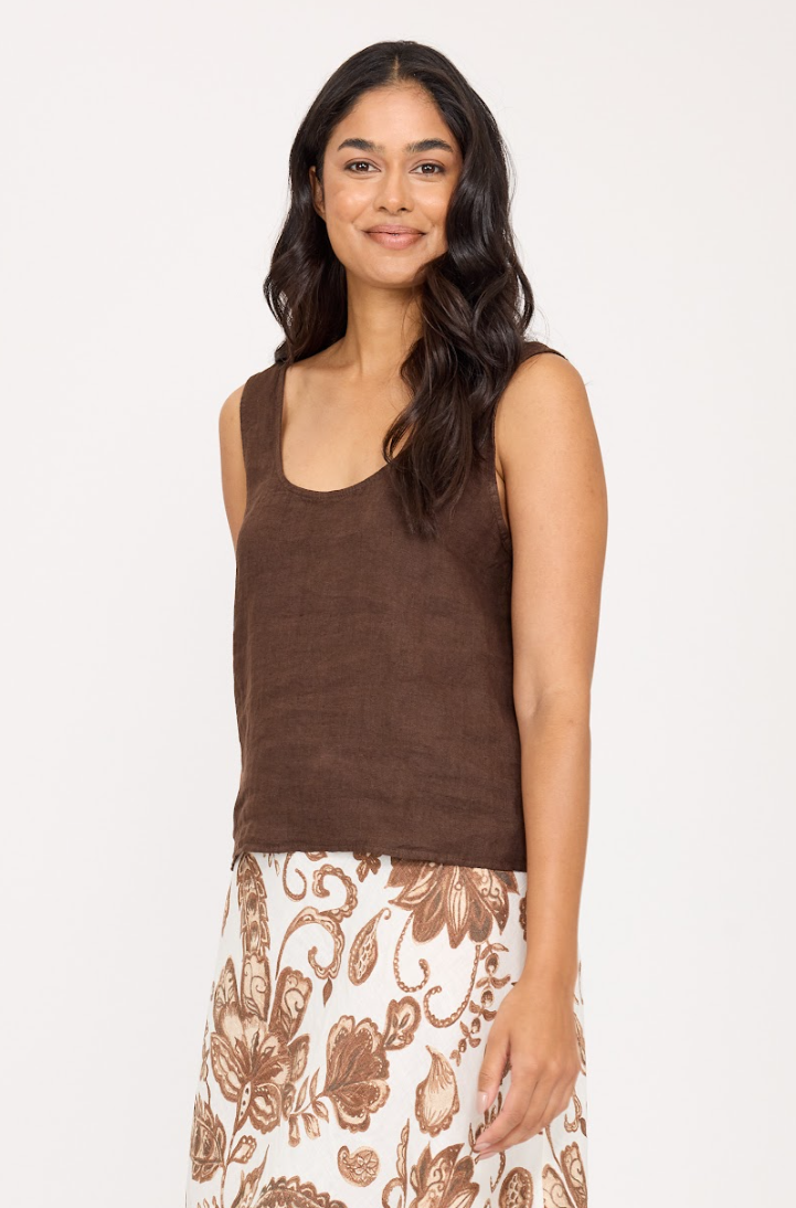 Pistache Sleeveless Linen Scoop Top in Coffee