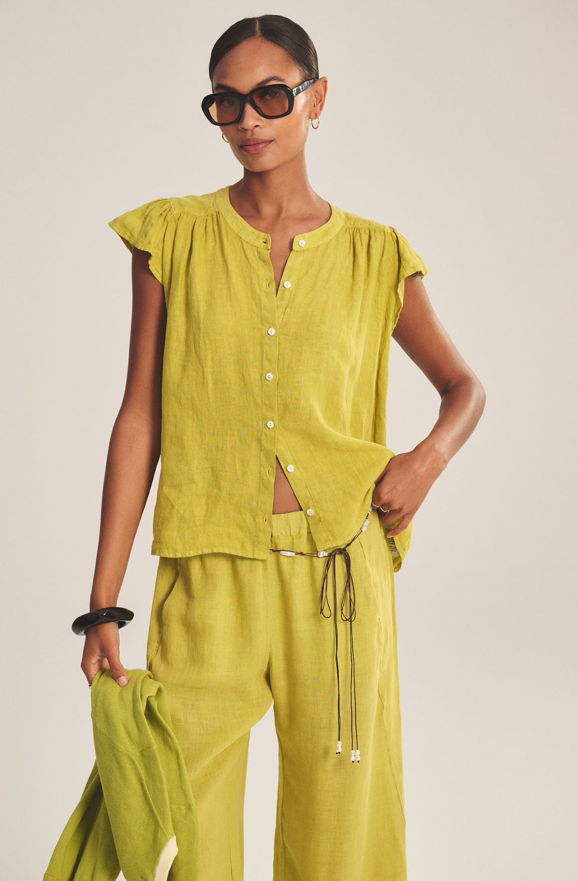 Velvet Janey Woven Linen S/S Top in Citron