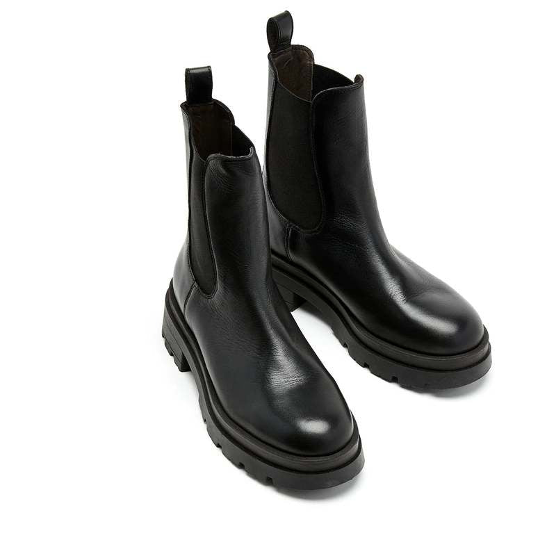 Sister Soeur Gemma Leather Chelsea Boot in Black