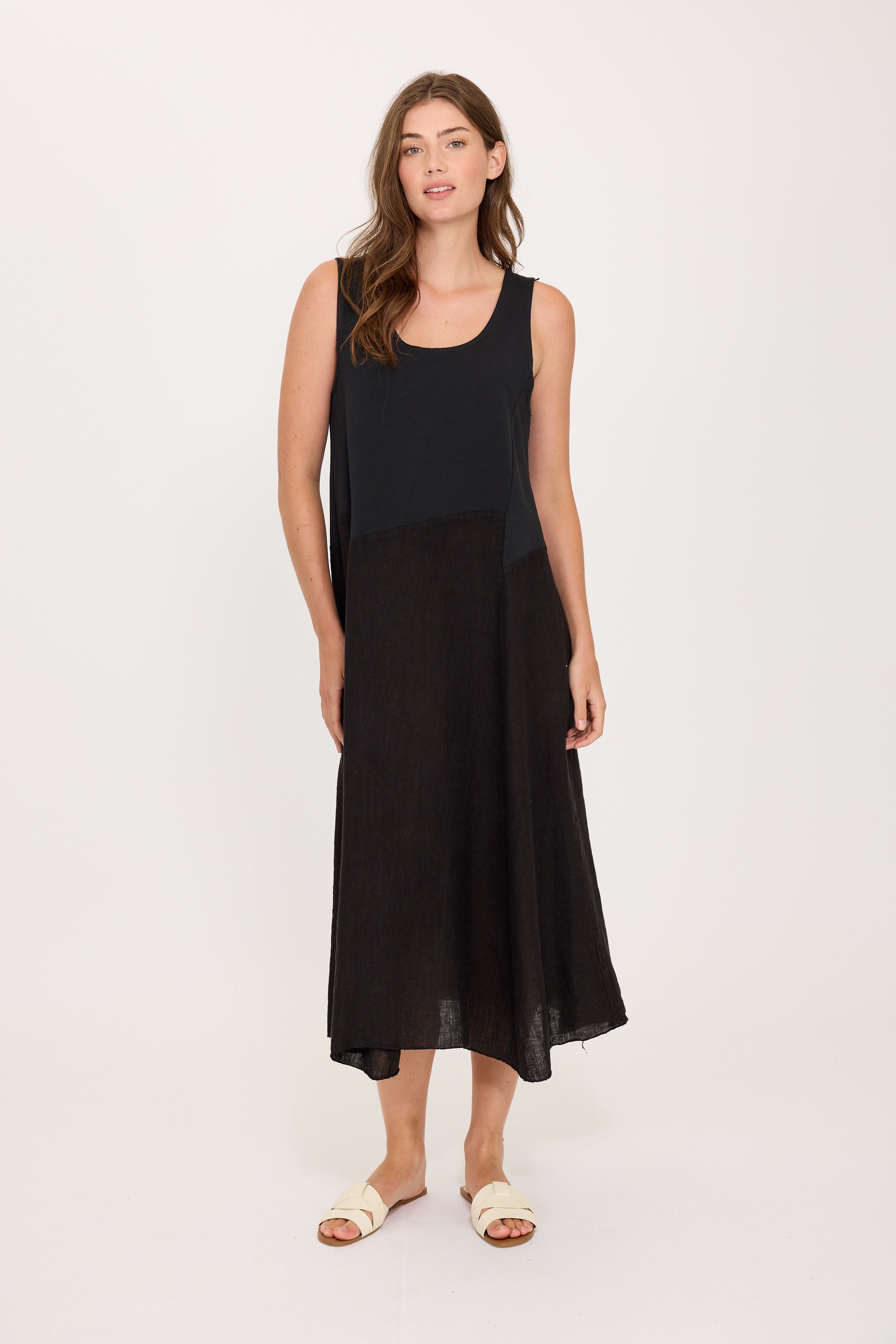 Pistache Cotton and Linen Sleeveless Dress in Black
