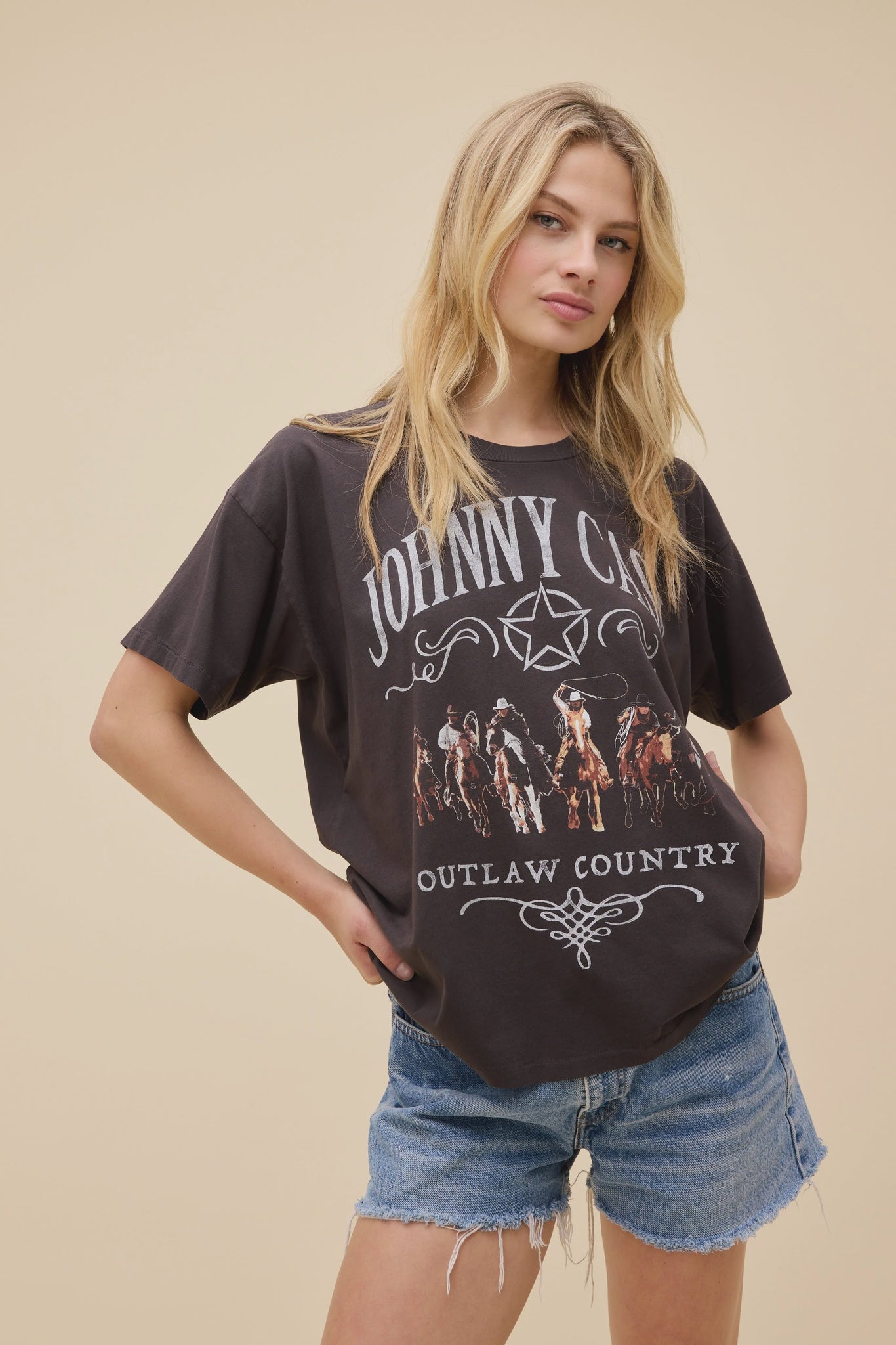 Daydreamer Johnny Cash Outlaw Country Merch Tee in Reactive Black