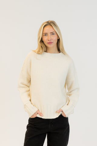 Lyla & Luxe Tanya Crewneck Pullover in Snow White