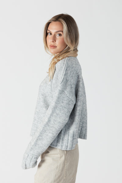 Lyla & Luxe Timmy Short Crewneck Sweater Grey Marl