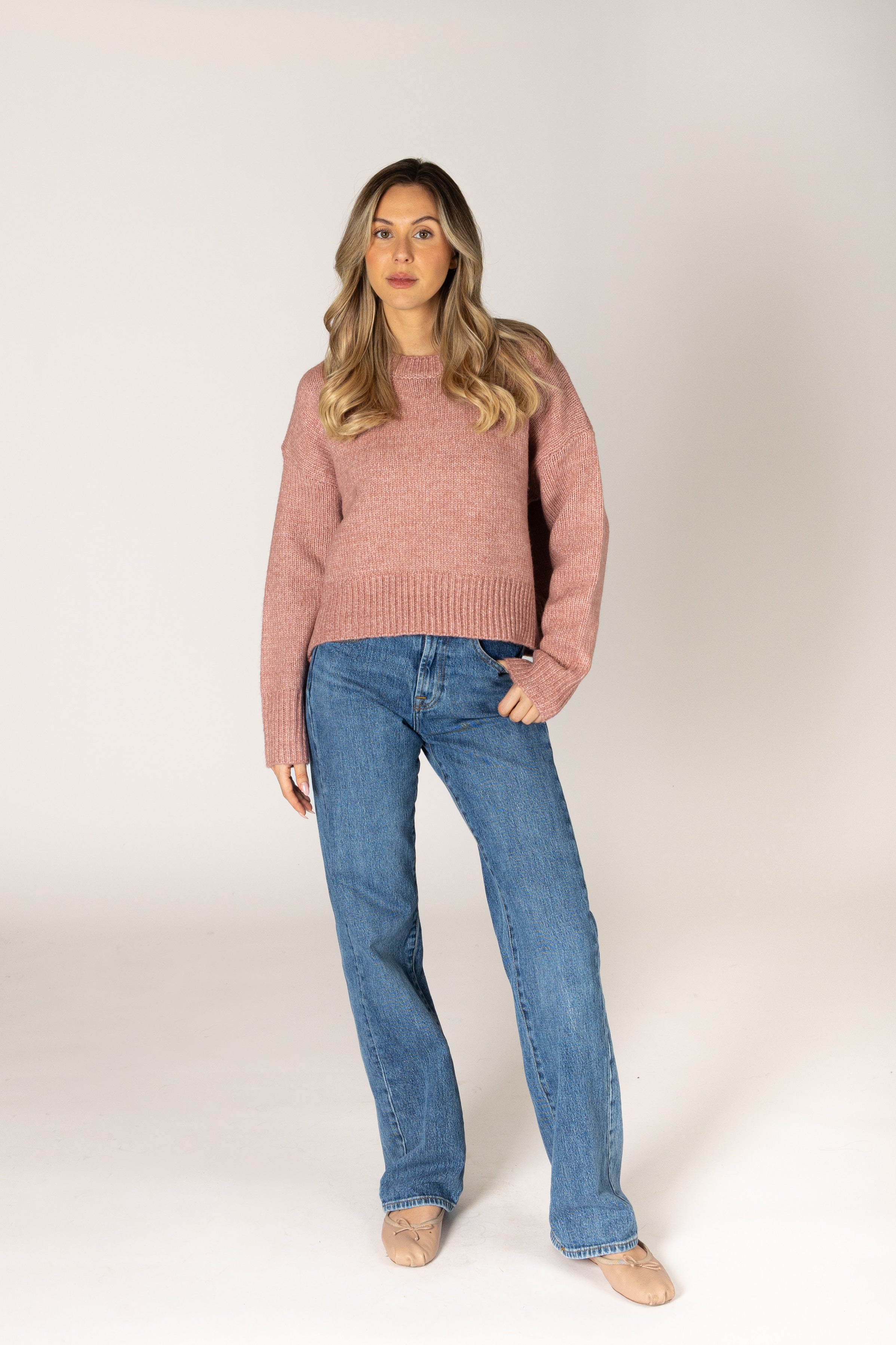 Lyla & Luxe Timmy Crew Sweater in Clay
