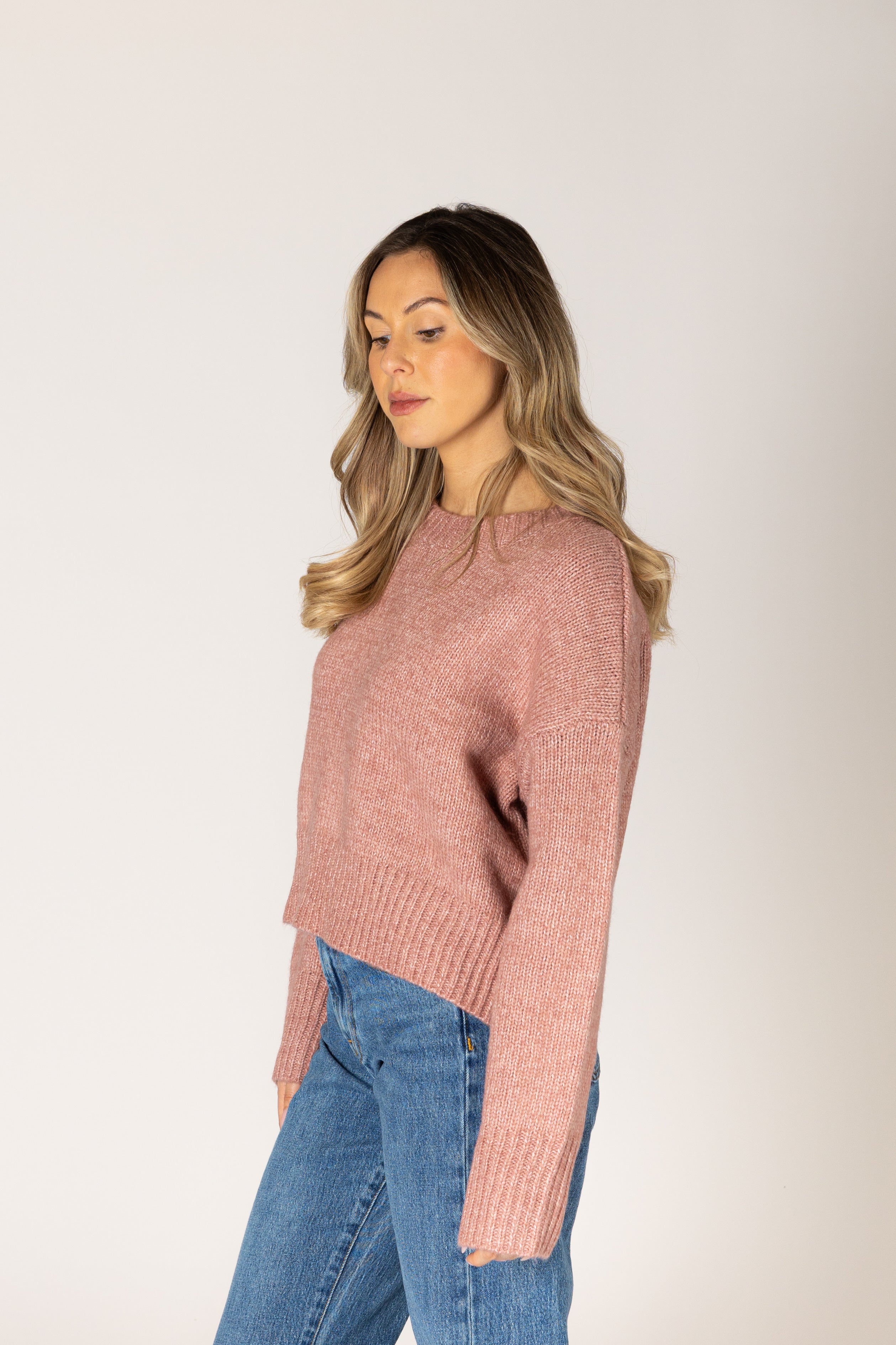 Lyla & Luxe Timmy Crew Sweater in Clay