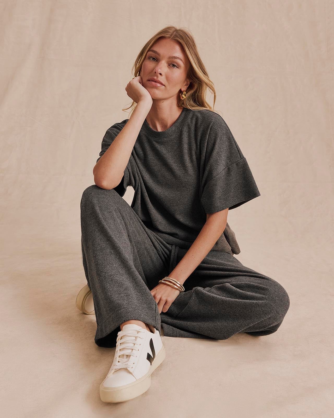 Splendid Marlow Tailored Knit SS Top in Charcoal