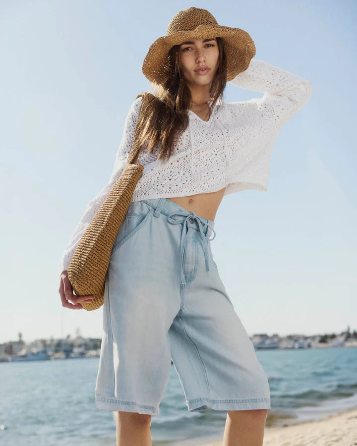 Splendid Lounge Denim Jort in Bleached Indigo