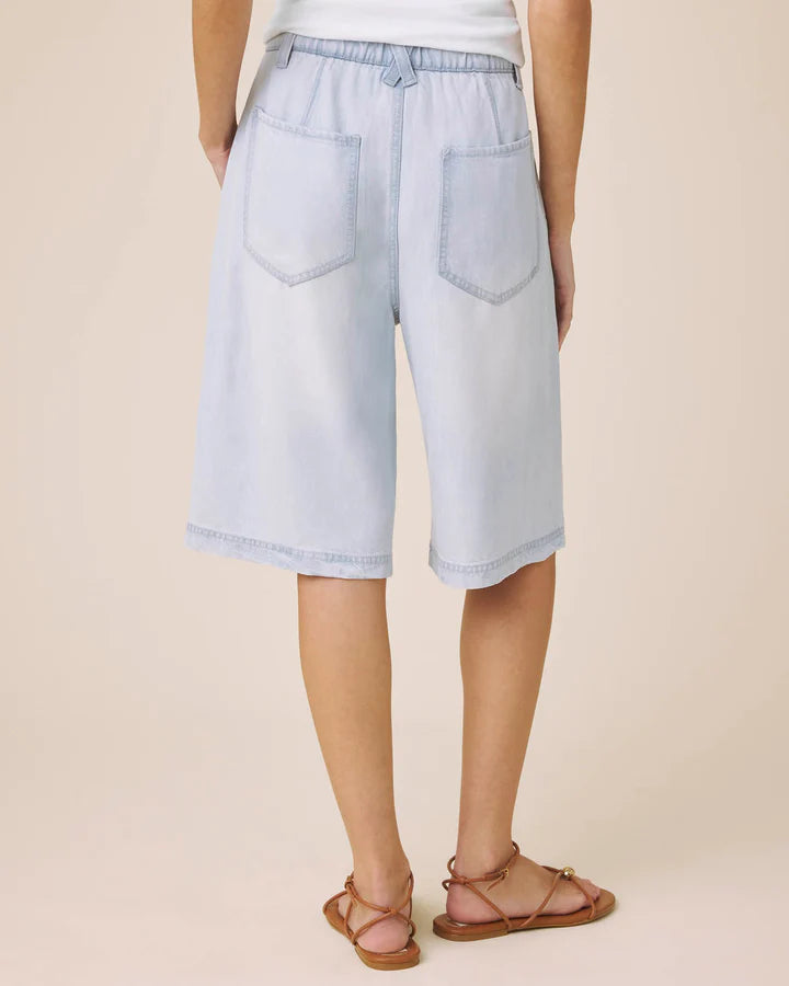 Splendid Lounge Denim Jort in Bleached Indigo