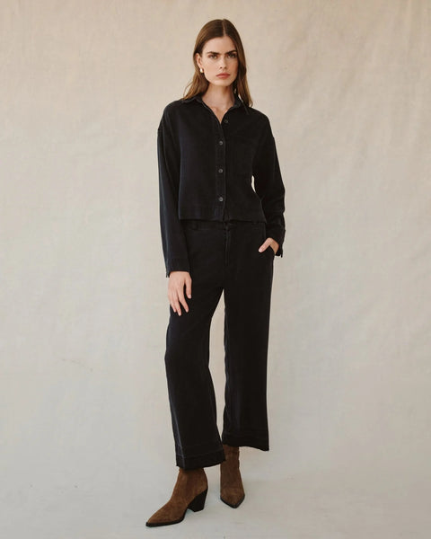 Bella Dahl Crop Pocket Button Down in Dark Graphite