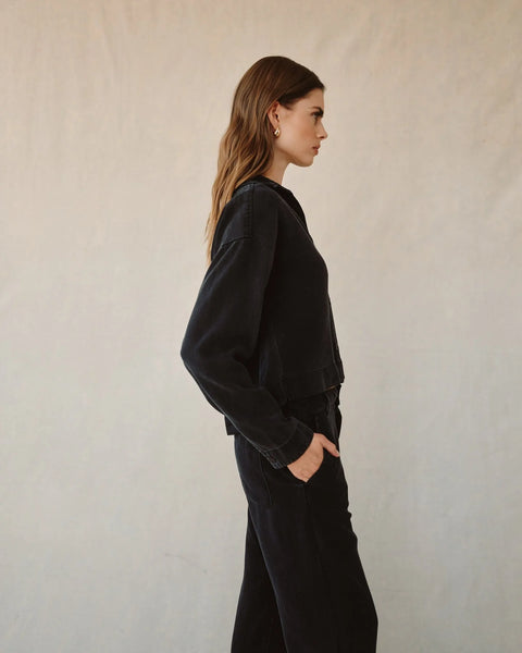 Bella Dahl Crop Pocket Button Down in Dark Graphite
