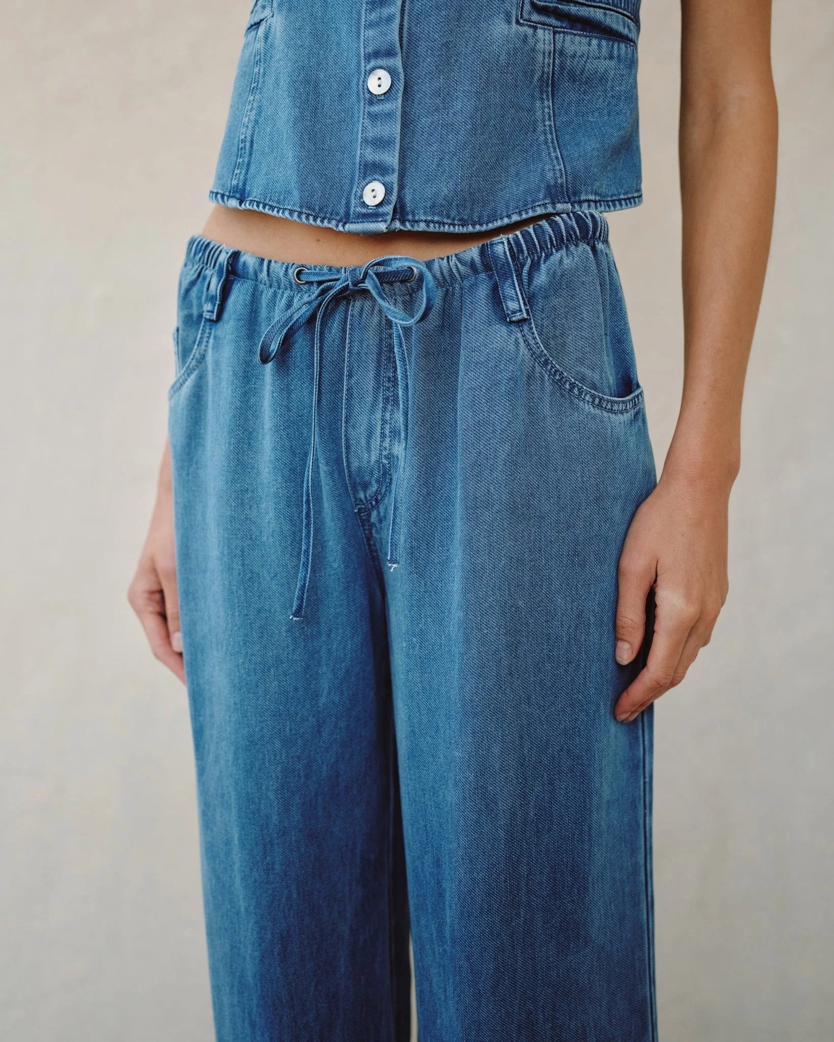 Bella Dahl Drawstring Jean - Medium Vintage Wash