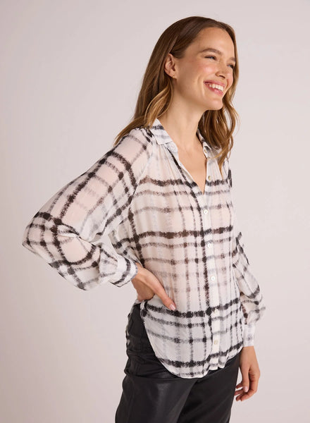 bella dahl flowy raglan sleeve shirt in brushed plaid print