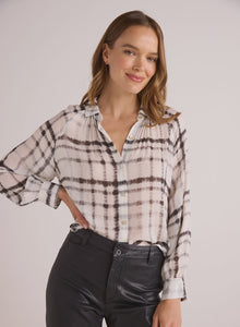 bella dahl flowy raglan sleeve shirt in brushed plaid print