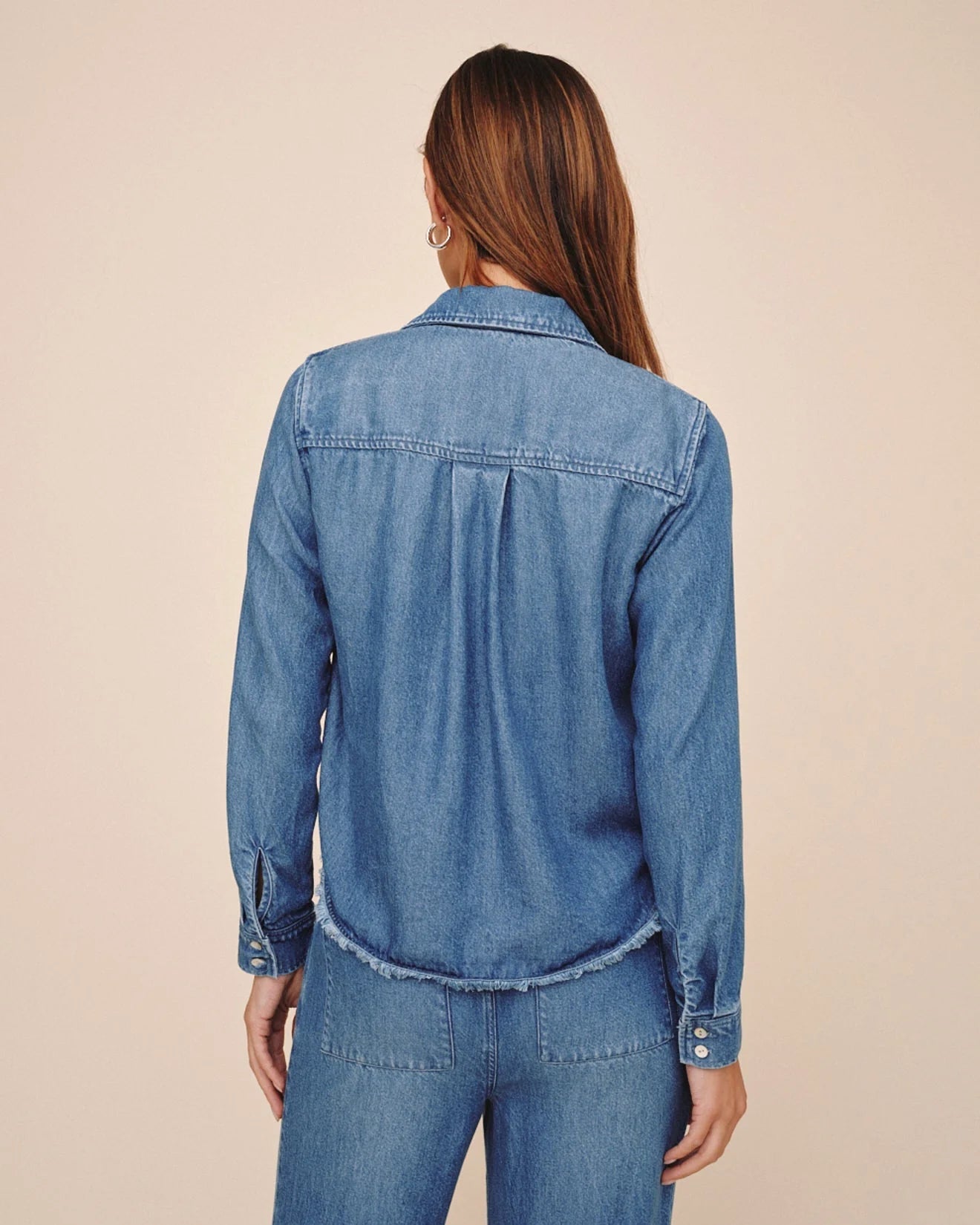 Bella Dahl Fray Hem Cropped Button Down in Indigo Mist