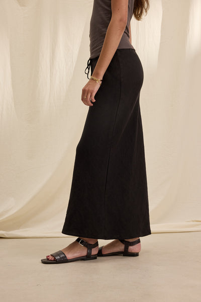 Velvet Beka07 Heavy Linen Long Skirt in Black