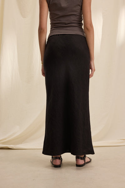 Velvet Beka07 Heavy Linen Long Skirt in Black