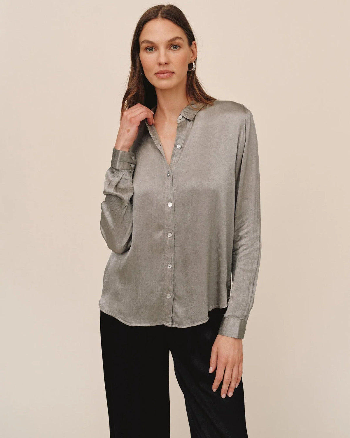 Bella Dahl Long Sleeve Button Down Shirt in Moon