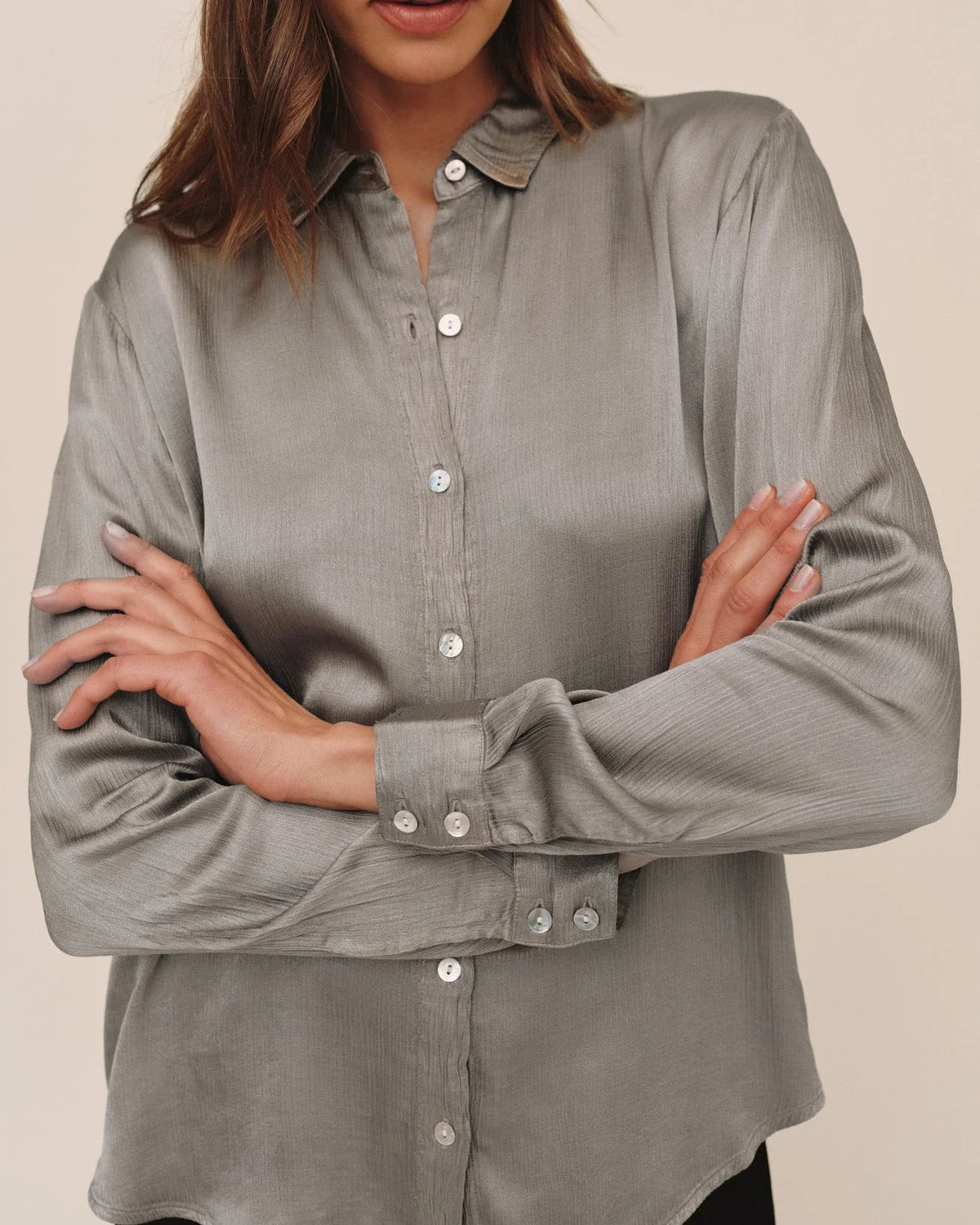 Bella Dahl Long Sleeve Button Down Shirt in Moon