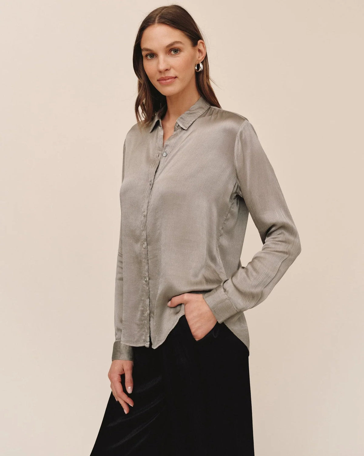 Bella Dahl Long Sleeve Button Down Shirt in Moon