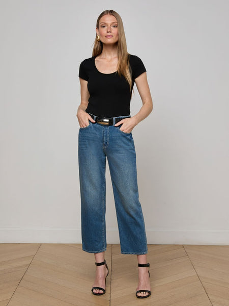 L'AGENCE Brynlee Scoop Neck Tee in Black