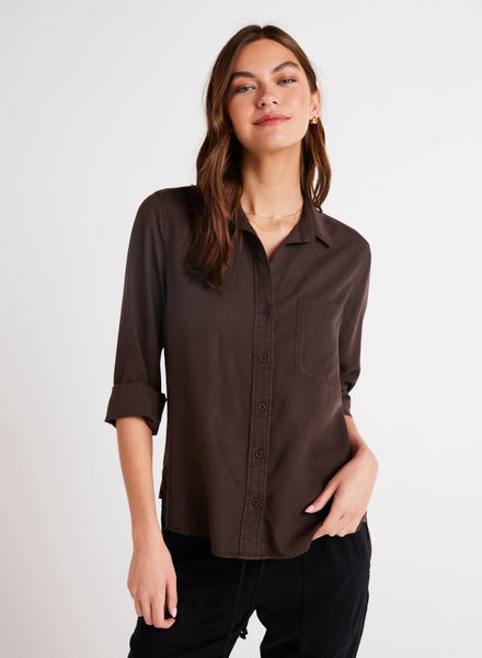 bella dahl  tencel shirt tail button down in chestnut