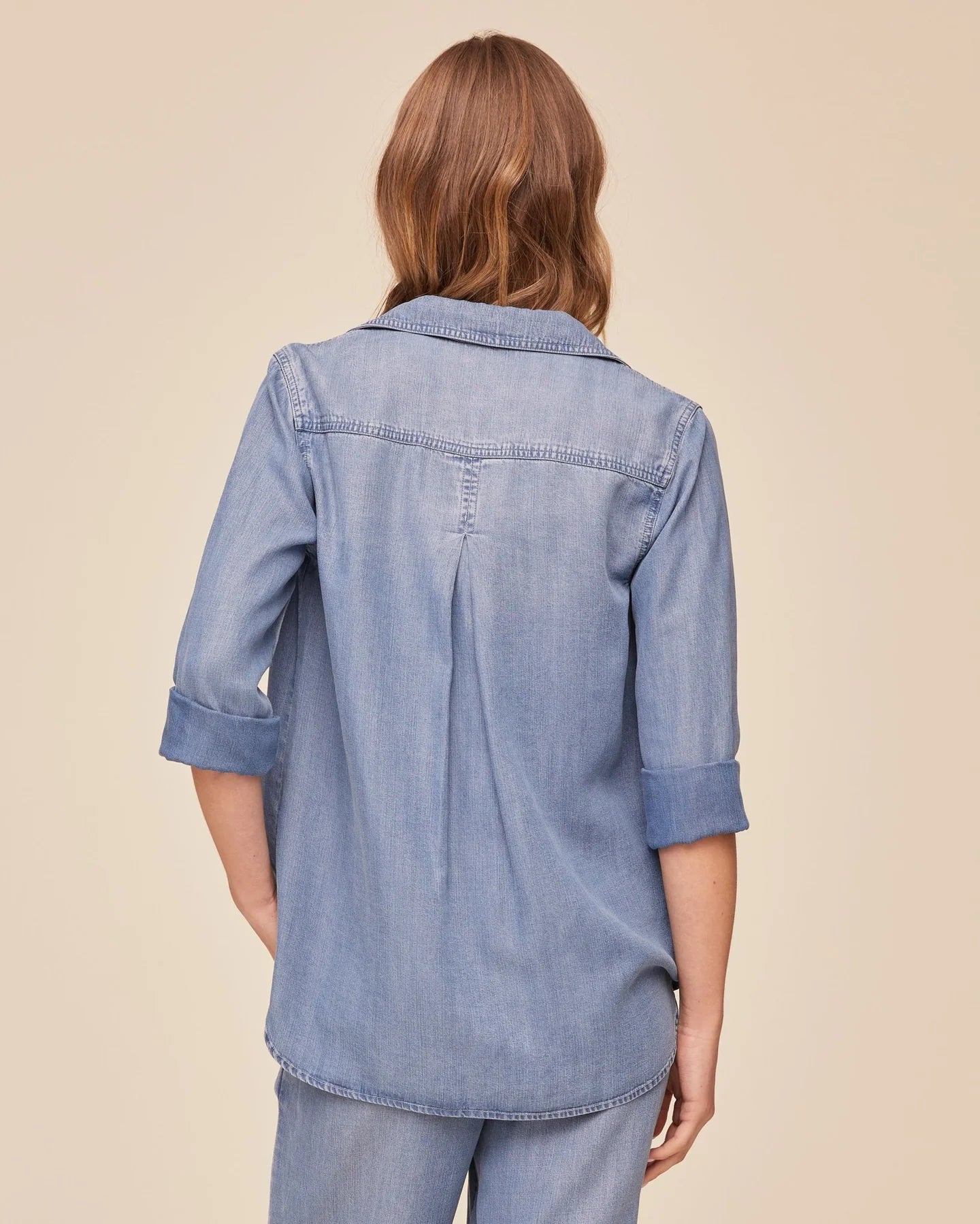Bella Dahl Shirt Tail Button Down in Indigo Harbor Wash