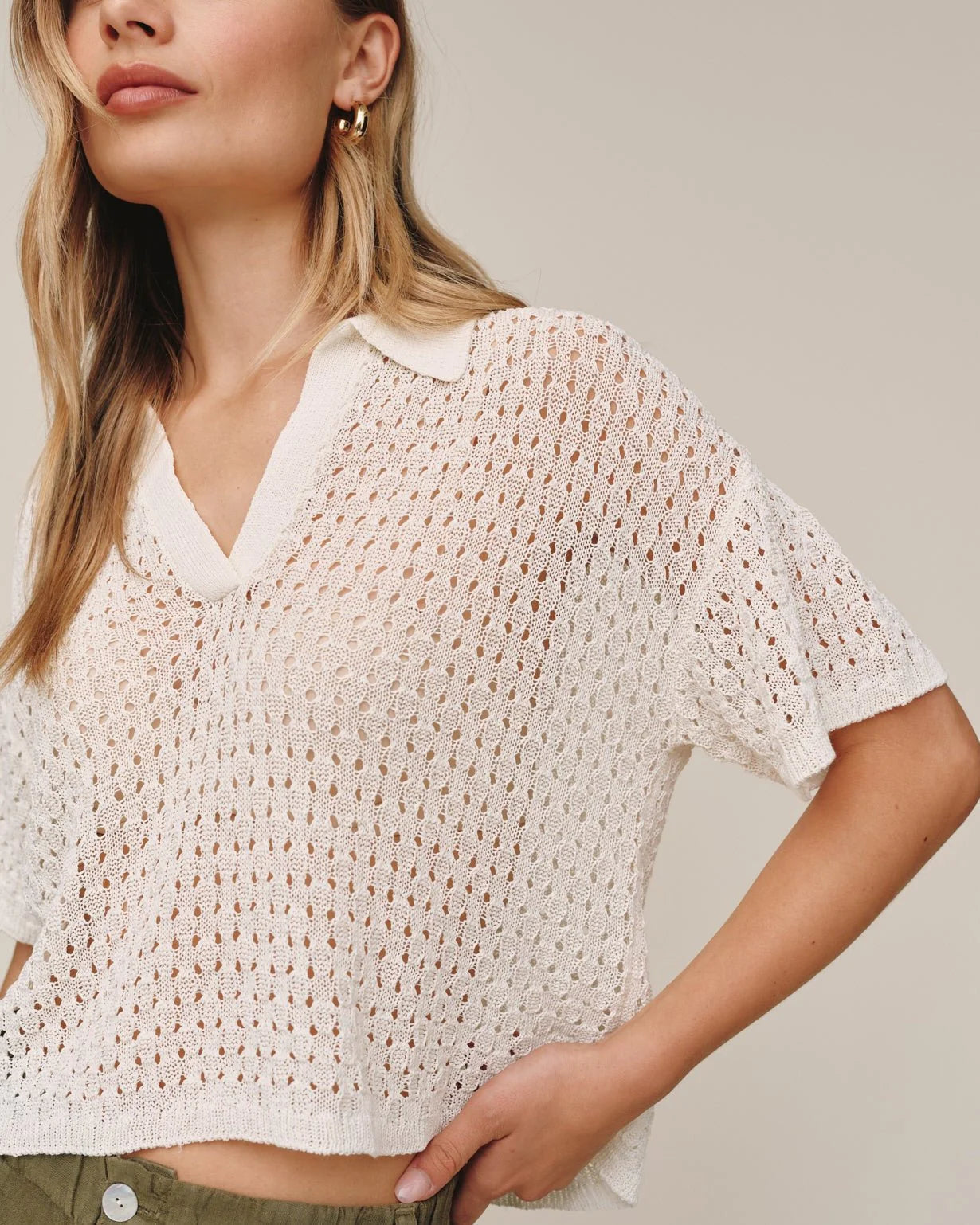Bella Dahl Short Sleeve Crop Pullover in Sandstone