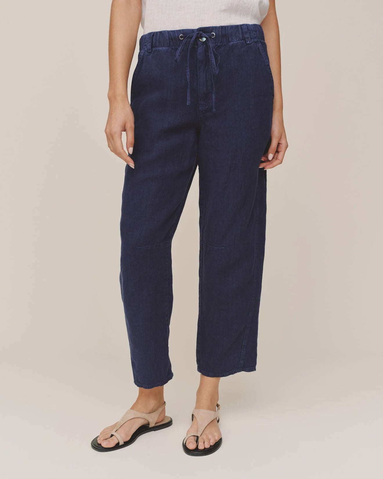 Bella Dahl Soft Barrel Zip Front Linen Pant in Nautical Night