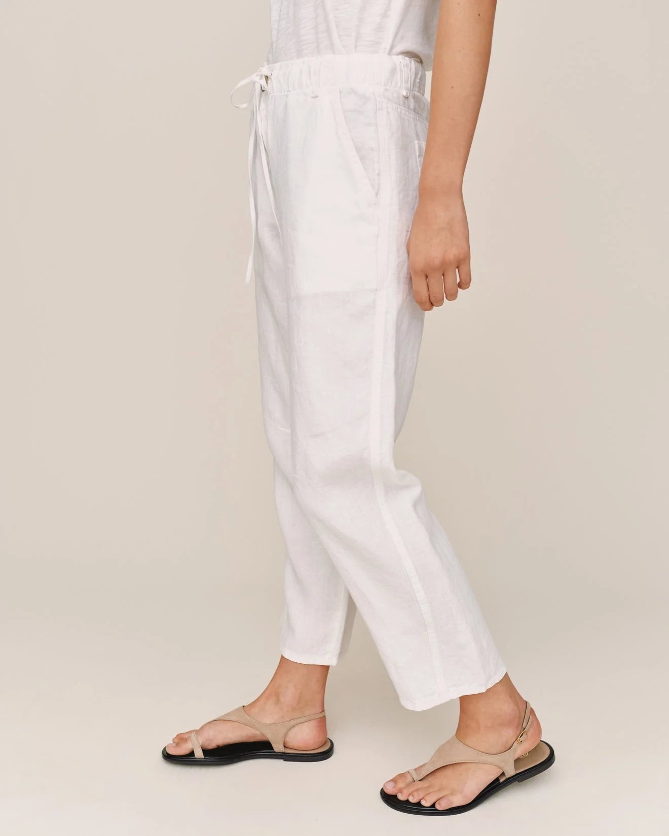 Bella Dahl Soft Barrel Zip Front Linen Pant in White