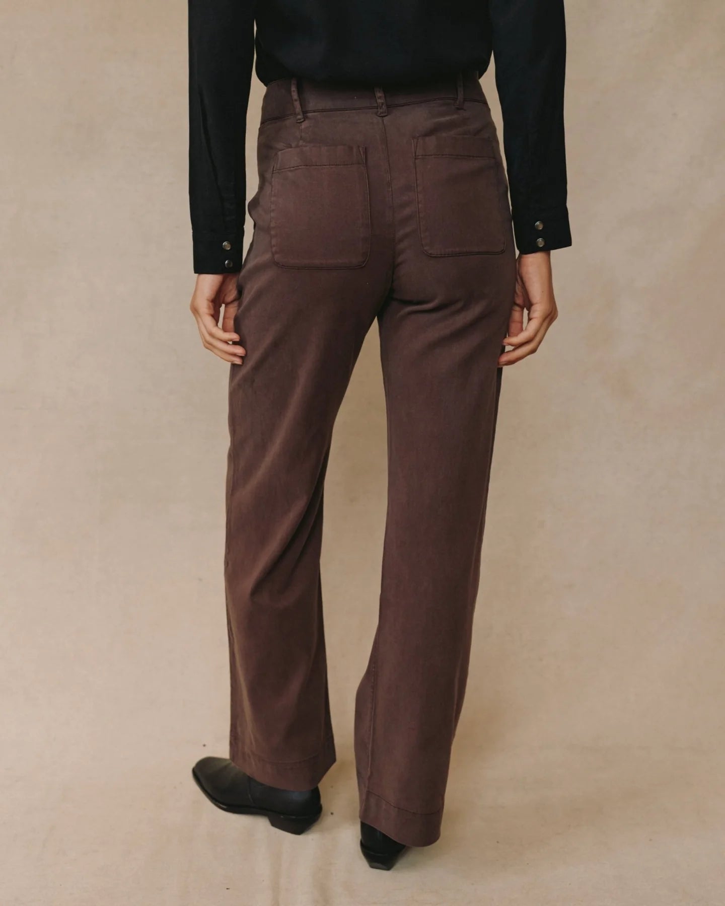 bella dahl Sydney wide leg pant in chestnut brown