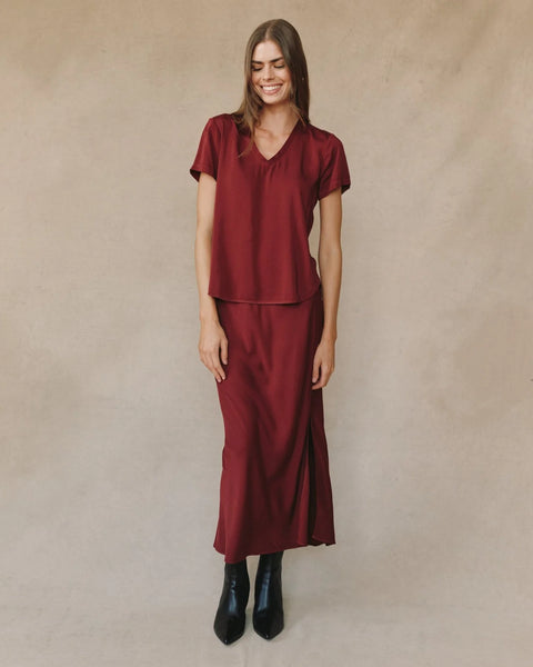 Bella Dahl V-Neck Tee - Deep Plum