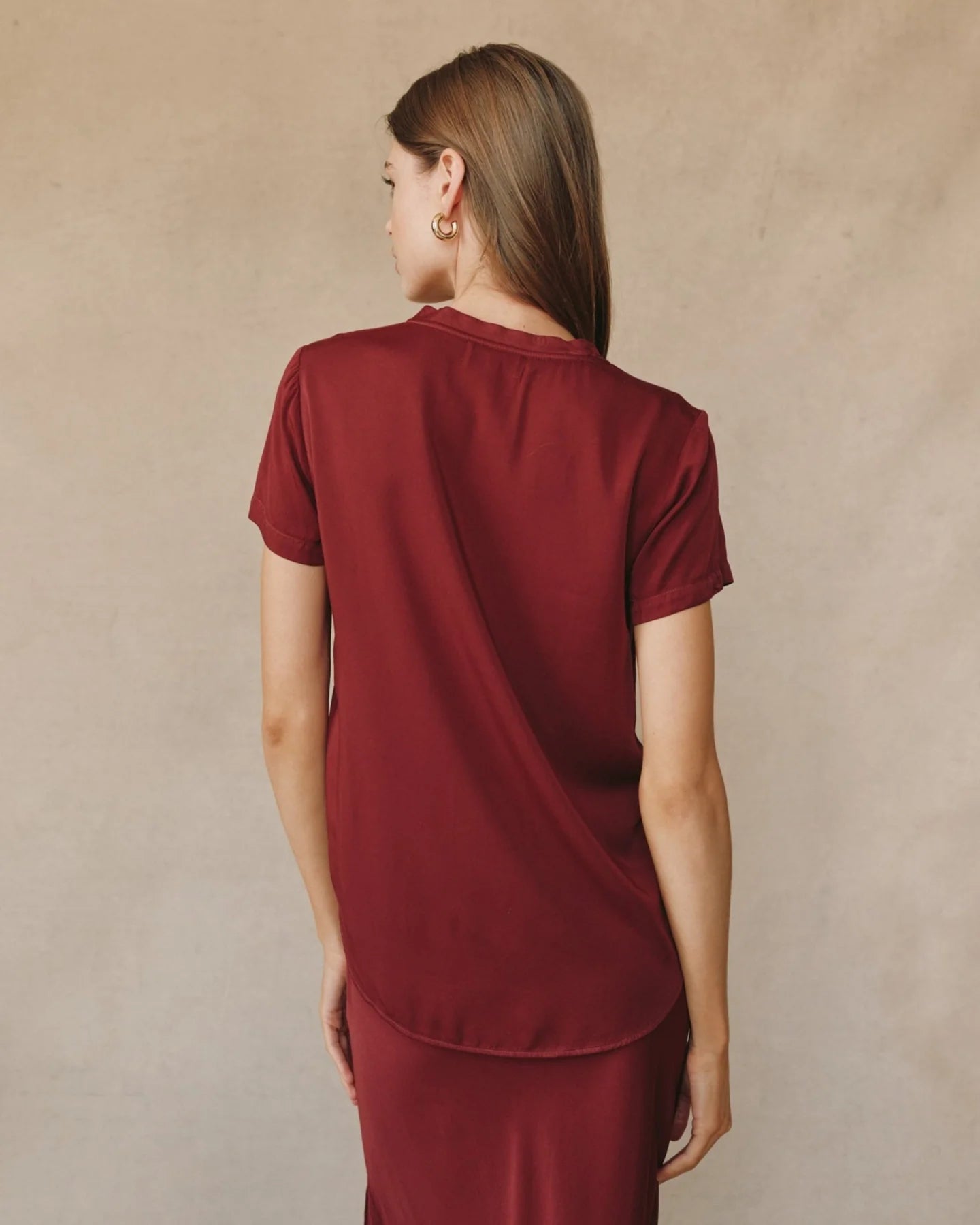 Bella Dahl V-Neck Tee - Deep Plum
