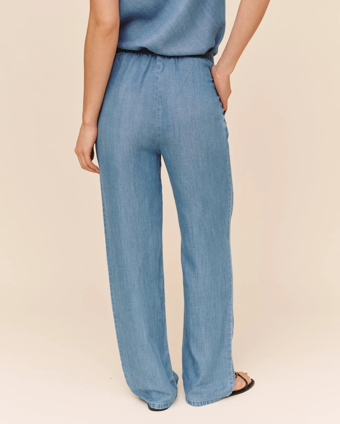 Bella Dahl Wide Leg Drawstring Pant in Indigo Harbor Wash