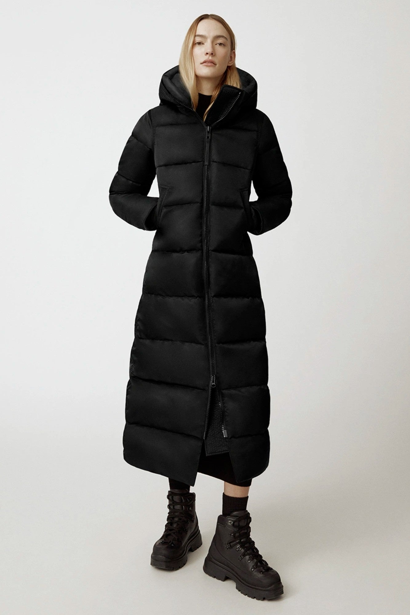 Canada Goose Women's Mystique Parka Performance Satin- Black