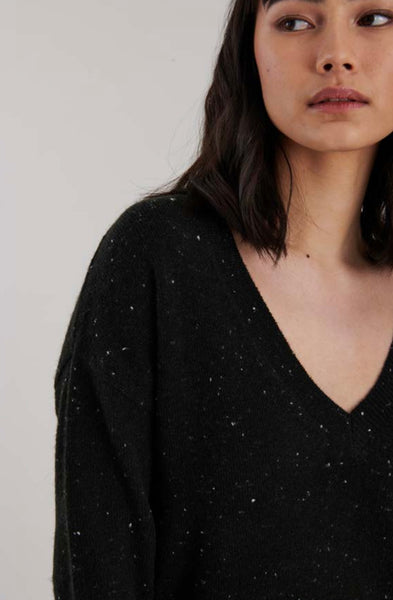 JOHN & JENN Hadely V-Neck sweater in night sky