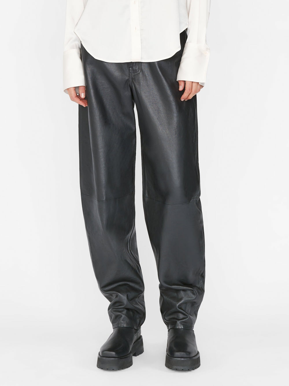 FRAME The Standard Silk Stretch Shirt in Off White