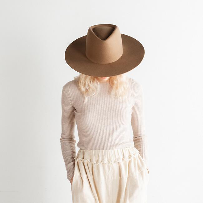Gigi Pip Dakota Triangle Crown in Brown